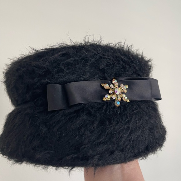 Vintage Black Cloche, Pillbox, or Toque Faux Fur Union Made Hat - Picture 5 of 5